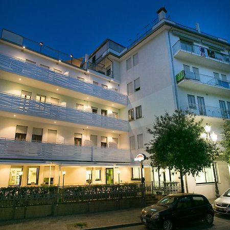 Albergo Arcobaleno Sottomarina Esterno foto
