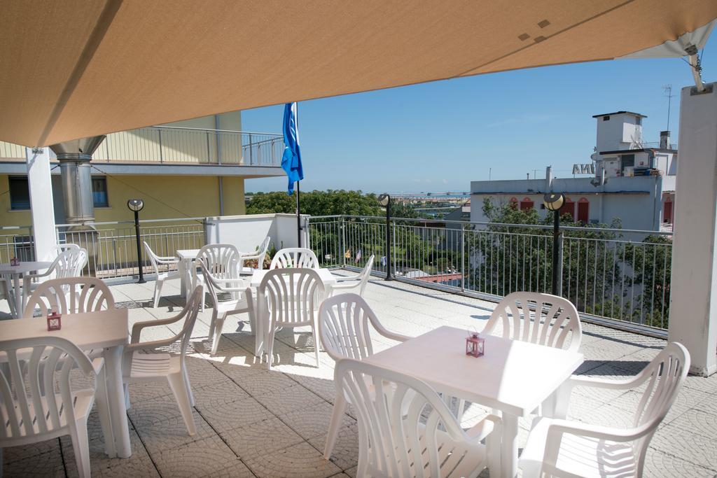 Albergo Arcobaleno Sottomarina Esterno foto