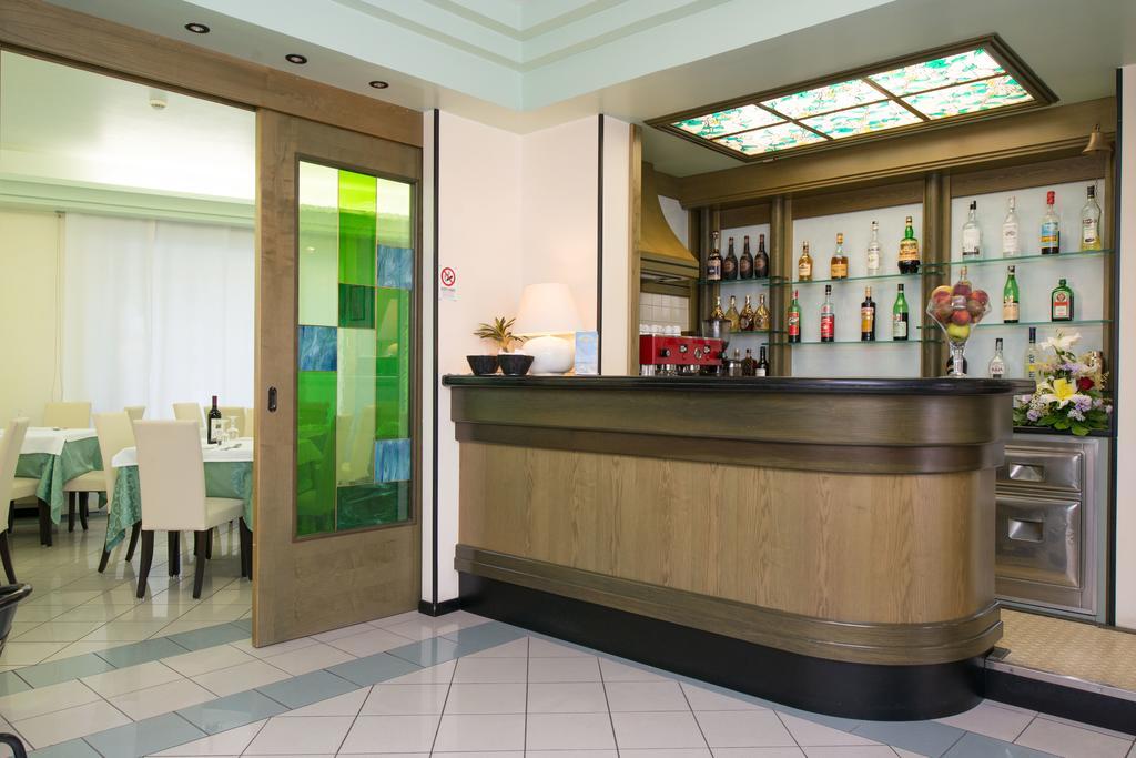 Albergo Arcobaleno Sottomarina Esterno foto