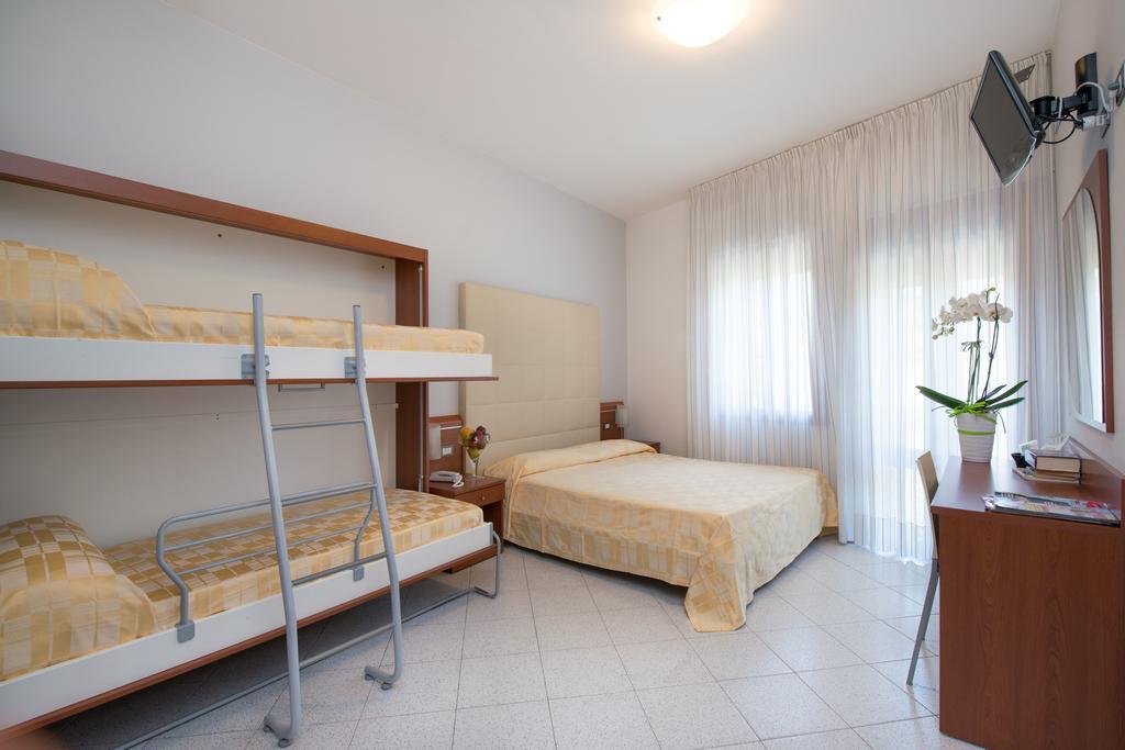 Albergo Arcobaleno Sottomarina Camera foto